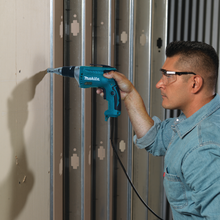 Makita FS4200